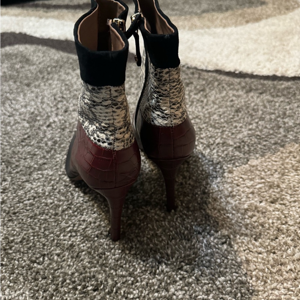 BCBG Python boots - Picture 5 of 6